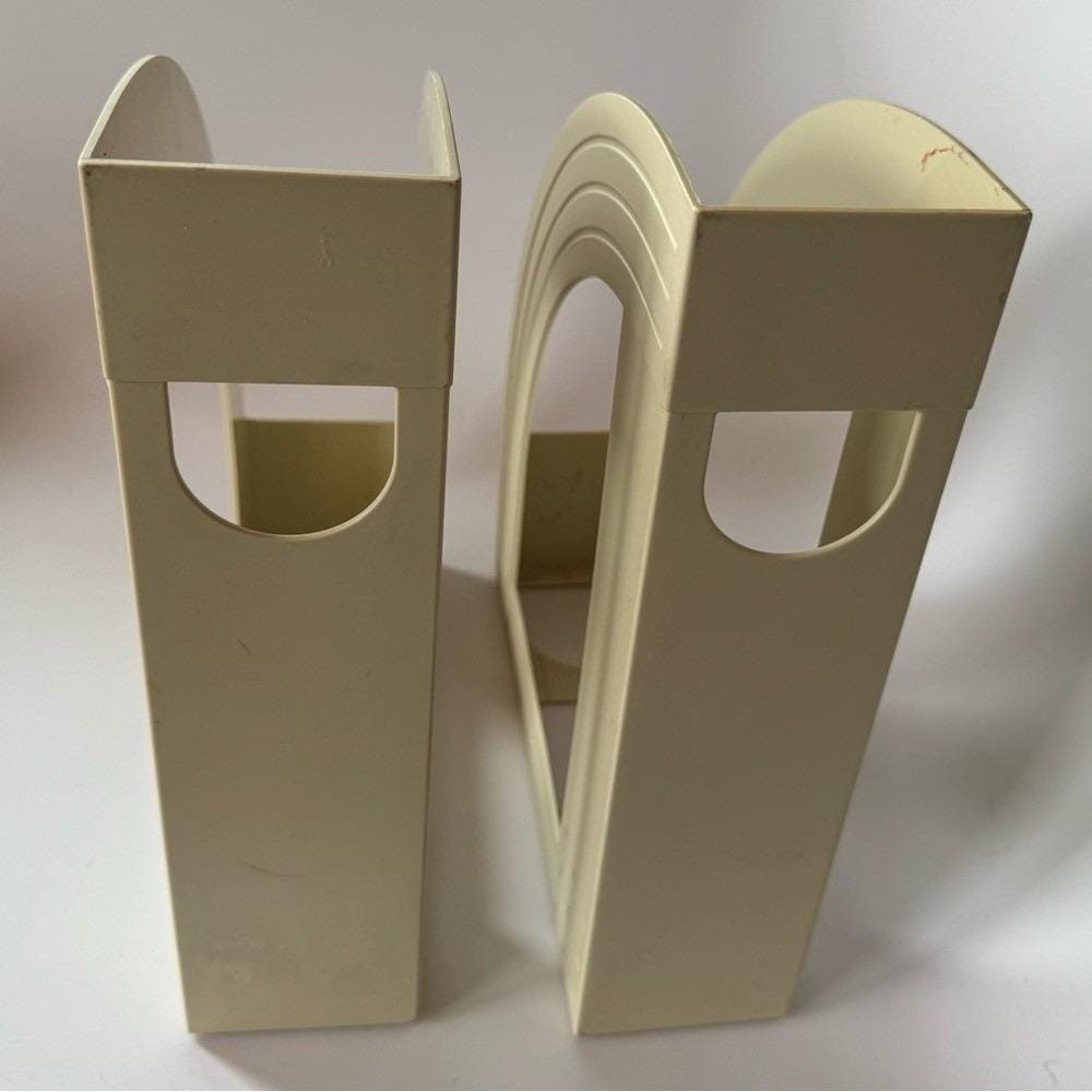 VTG 70s Fellowes Magazine Holders (2) Cream Plastic Curve Arc Office Retro Vibes